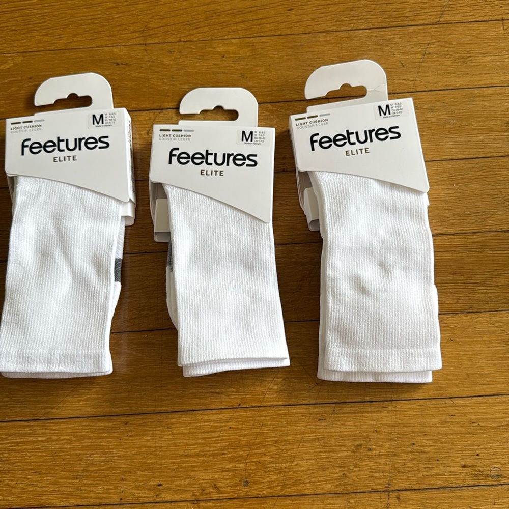 Feetures elite crew socks 3 pairs M 6-8.5; W 7-9.5